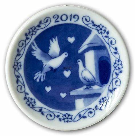 2019 Royal Copenhagen Christmas Plaquette