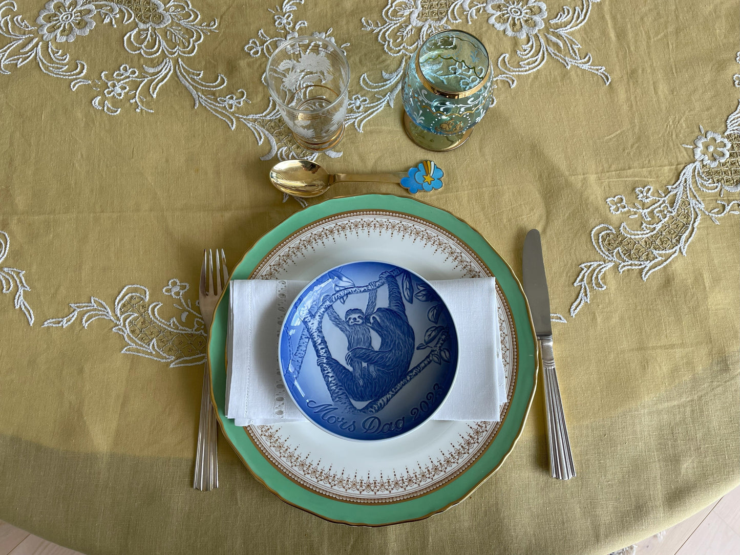 2023 Bing & Grondahl Mother's Day Plate